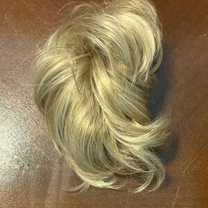 Blonde Women's Hairpiece